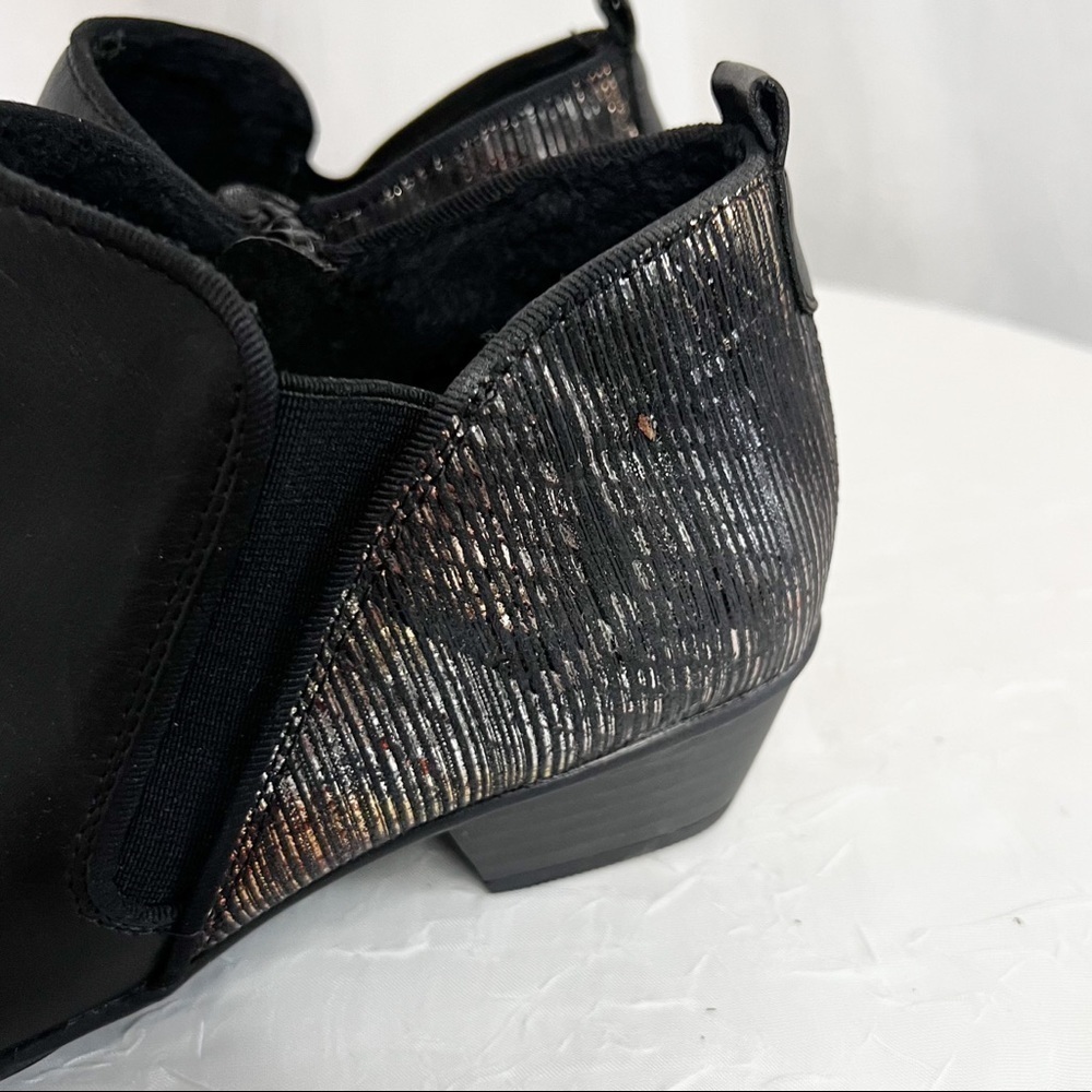REMONTE Black Zip Ankle Booties - Picture 8 of 14